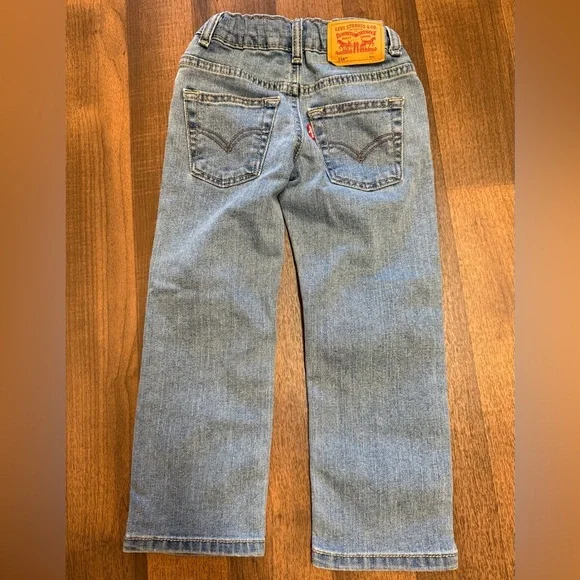 Levi's Blue Denim Jeans Classic Style - Picture 4 of 8